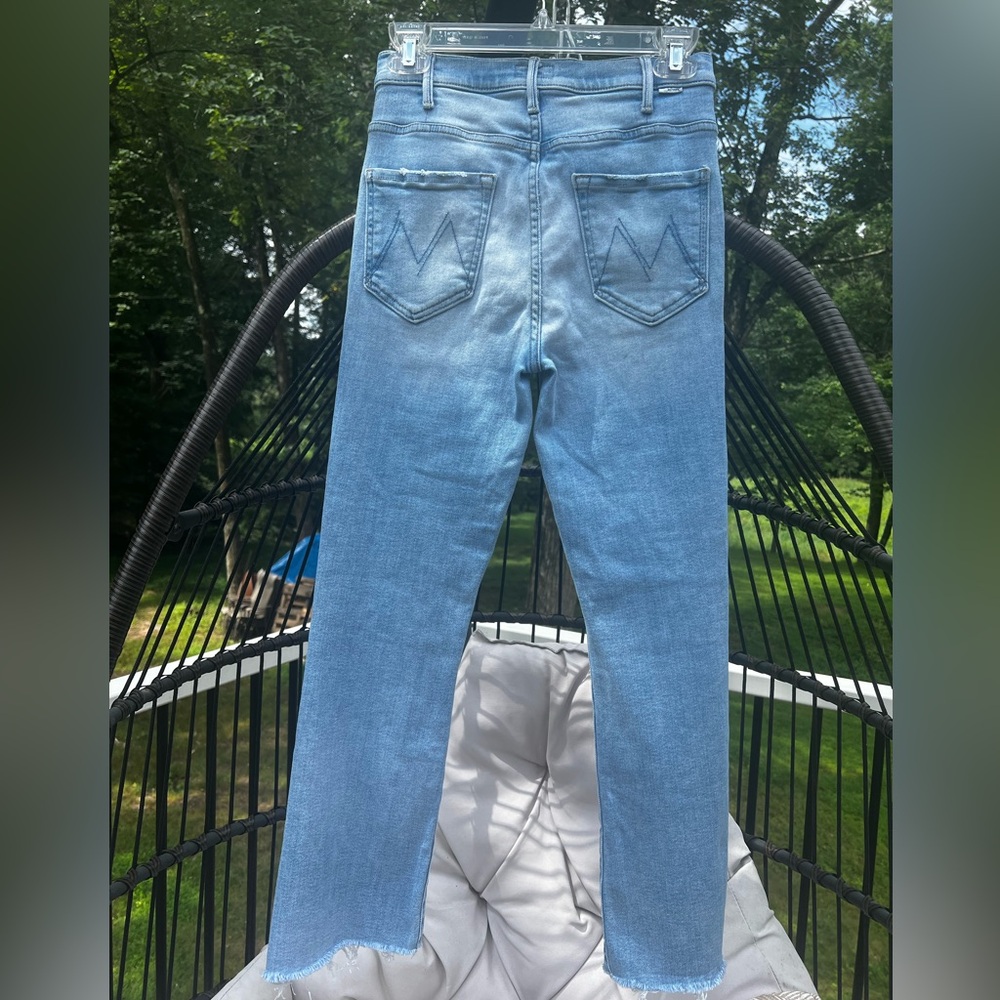 MOTHER The Hustler Ankle Fray Blue Cropped Jeans in Au Revoir Wash Size 26 - Picture 9 of 13